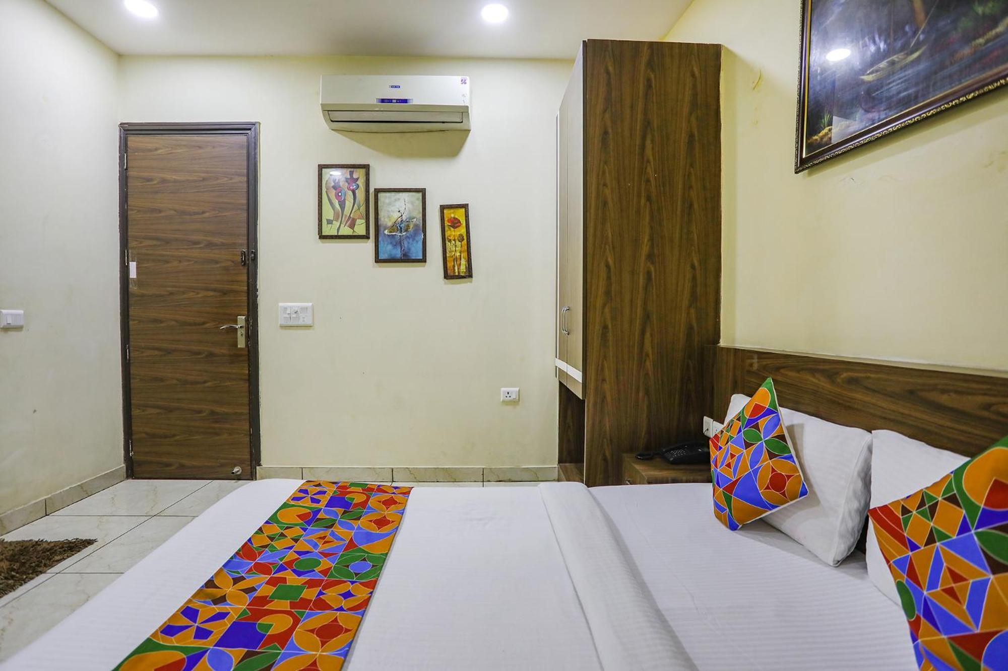 Fabexpress Heart 3* New Delhi