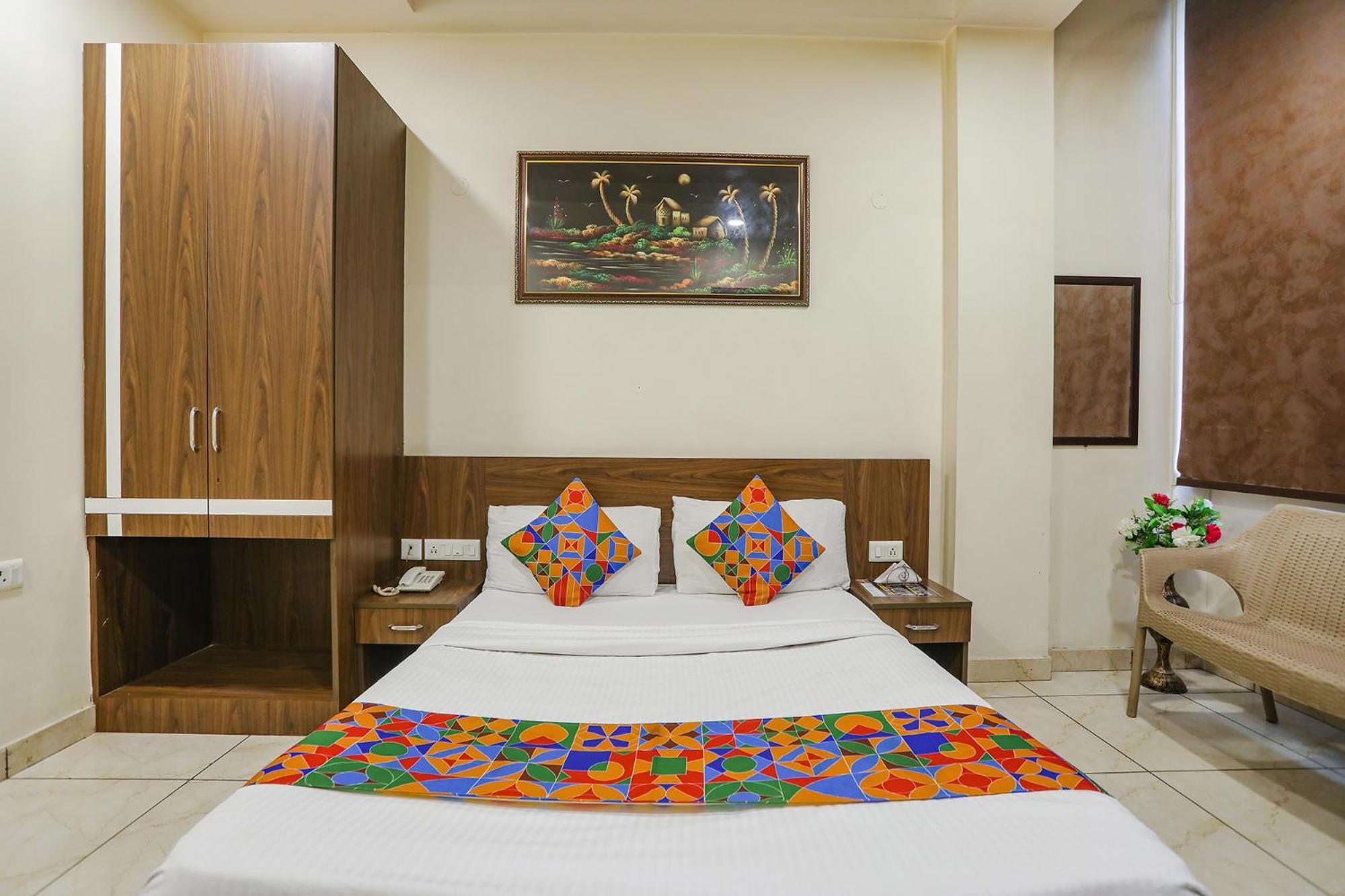 Fabexpress Heart 3* New Delhi