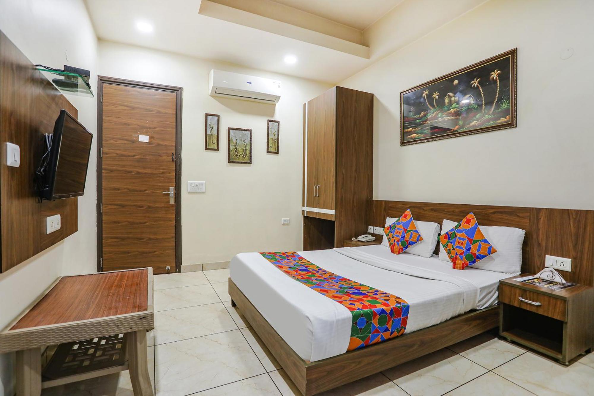 Fabexpress Heart 3* New Delhi